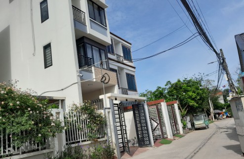 Bán gấp nhà 3 tầng Nam Hồng Đông Anh HN, mặt đường 2 ô tô tránh, DT 94m2 giá 3 tỷ.